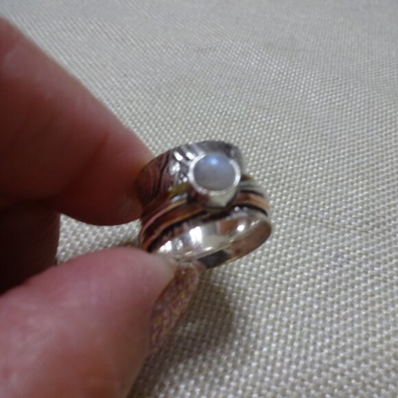 Whimsical RAINBOW MOONSTONE SILVER & COPPER SPINNER Handmade Ring Size 7.5 #163C - Picture 3 of 3